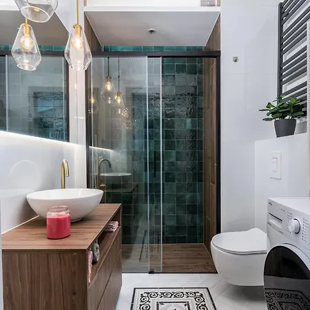 Premium With Air Conditioning, Heart In Cracow